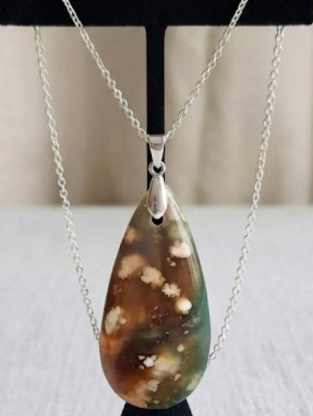 Stunning 3D Green Floral Agate Pendant-New-UV Reactive! PERFECT FOR WIRE WRAP!